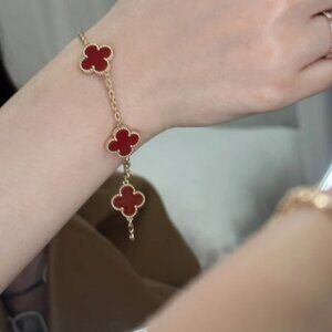 Van Cleef & Arpels 18k red gold bracelet